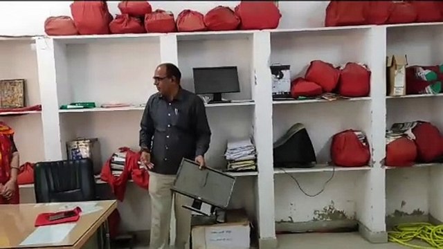 एडीएम ने सरकारी कार्यालयों का किया औचक निरीक्षण