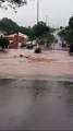Chuva forte interdita estradas e deixa cidades embaixo d'água em SC
