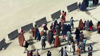 Mais de 165 mil afegãos deixaram Paquistão após ordem de deportação