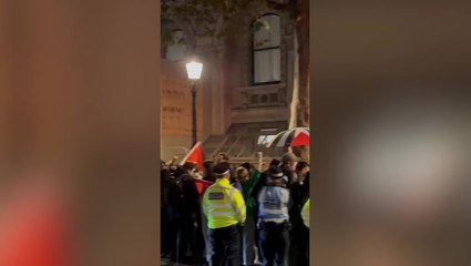 Download Video: Protesters chant ‘ceasefire now’ outside Downing Street as Rishi Sunak meets Kamala Harris