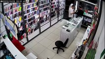 Samsun'da Bir Kişi Cep Telefonu Çaldı