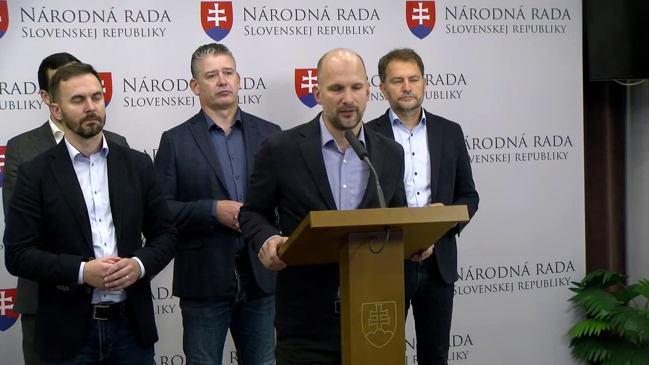 ZÁZNAM: Zurian opozíciu nepresvedčil, koalícia hovorí o odbornej nominácii
