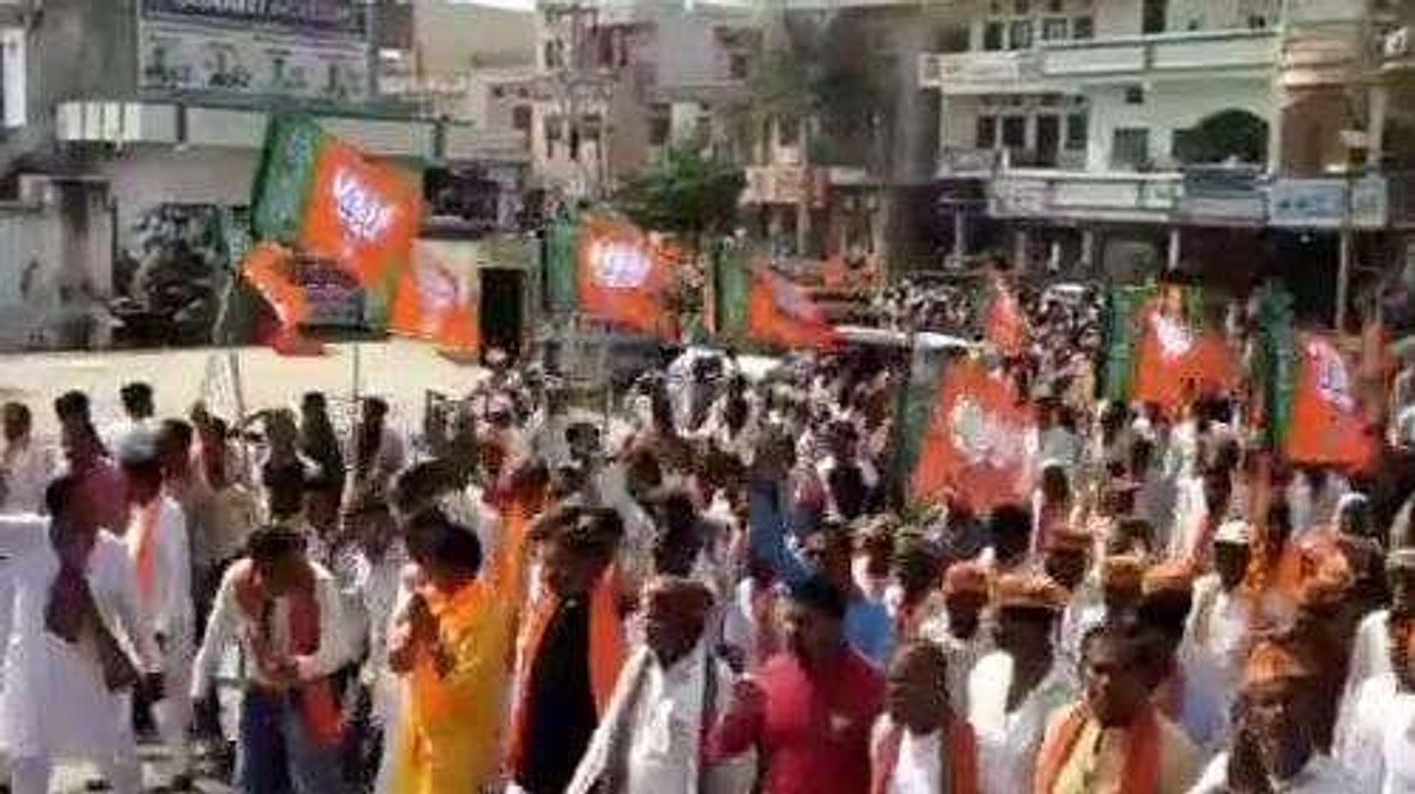 डूंगरपुर: चौरासी से भाजपा प्रत्याशी ने दिखाई ताकत, पहले की रैली, फिर भरा नामांकन,देखें