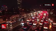 İstanbul'da yağış sonrası trafik durma noktasına geldi