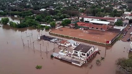 Más de 2.700 desplazados por inundaciones en Uruguay