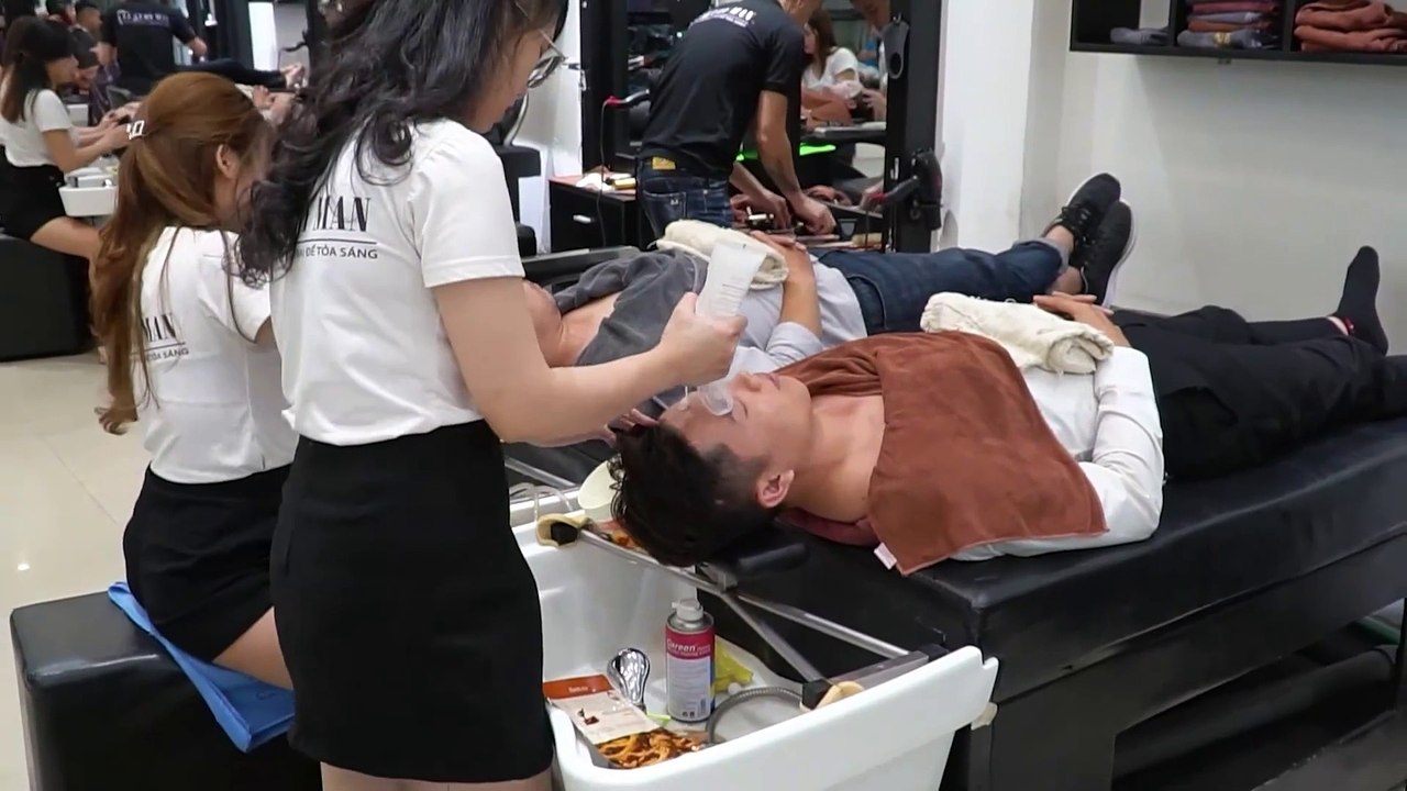 Lili Massage_ Facial massage, hard work