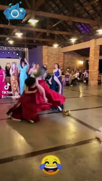 Great Funny Fails Follow for more . . . . . . . . #fun #funny #comedy #hilarius #us #usa #ضحك #ضحكة #مسخره #كوميديا #كوميدي #reels #viralvideos #viralvideos #reels #explore #prank #pranks #pranked #pranking