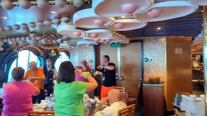 Aboard the Carnival Splendour: 5 Likes & 5 Dislikes - My Mini Review