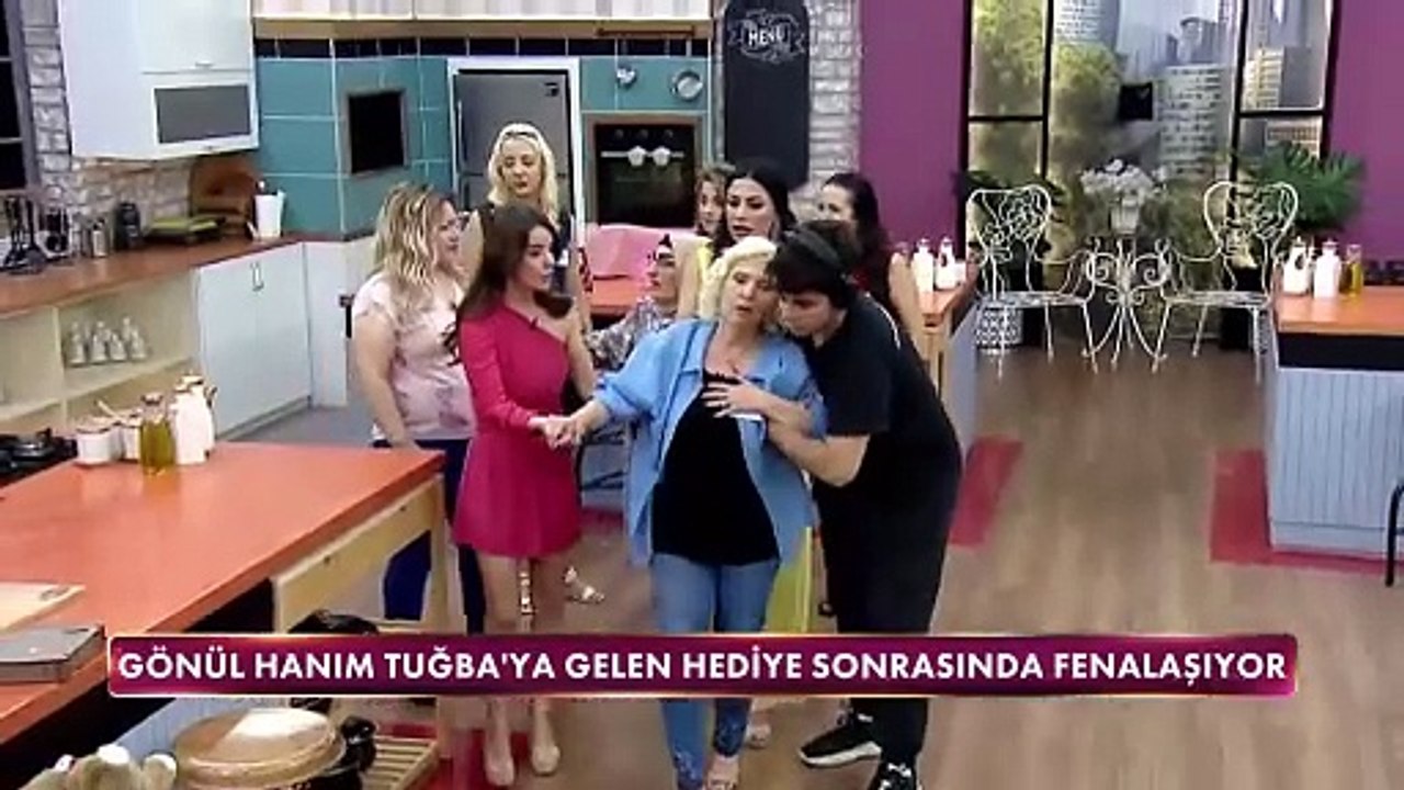 Gelinim Mutfakta'da olay çıktı! Oğlunun, evlerini karısının üstüne yaptırdığını öğrenen kayınvalide baygınlık geçirdi