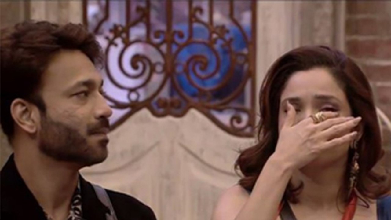 BB17 Updates : Ankita Lokhande Husband Vicky Jain तोड़े Rules, क्या BB House से Out...|