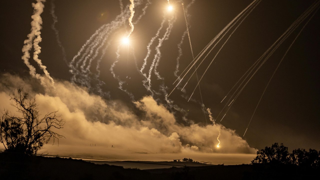 Israelische Armee: Gaza-Stadt umstellt