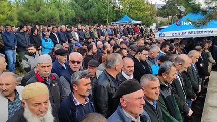Çorum'da trafik kazasında hayatını kaybedenler son yolculuğuna uğurlandı