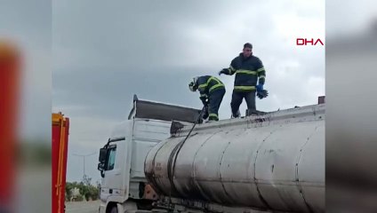 Batman'da petrol yüklü tankerin dorsesi alev aldı