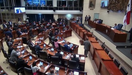 Congreso de Panamá deja a la justicia decisión sobre polémico contrato minero