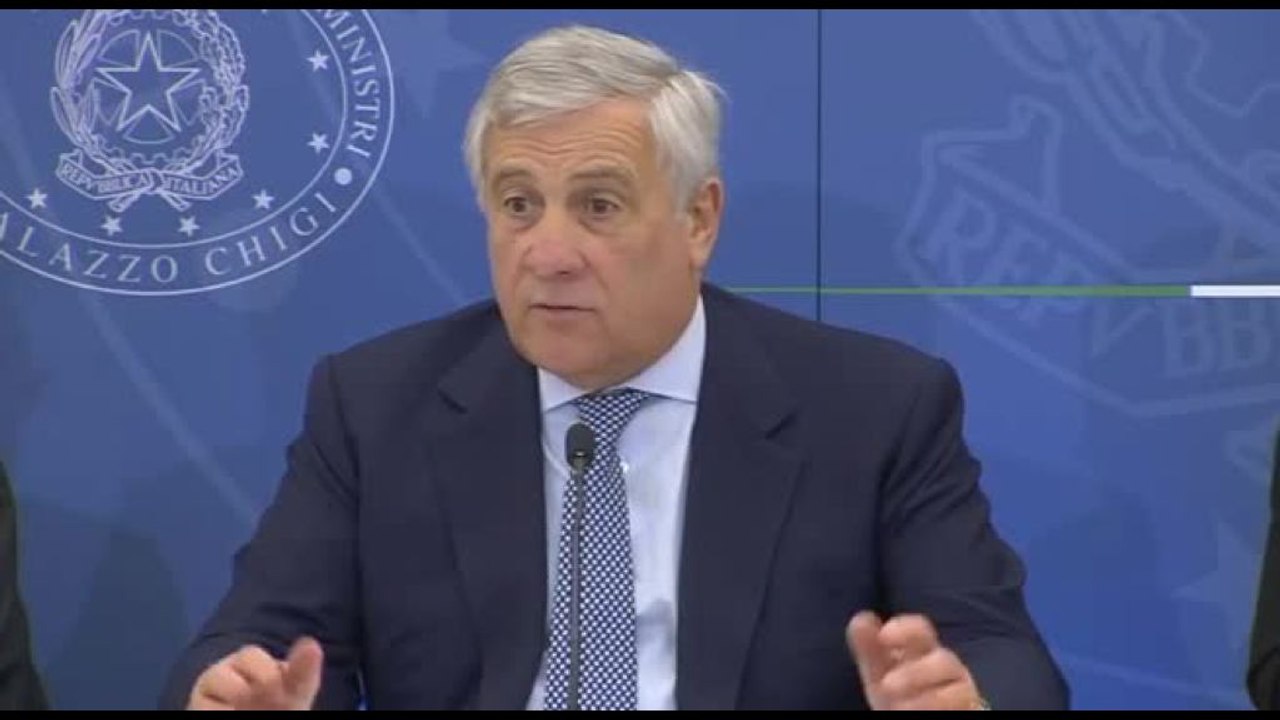 Tajani: sette italiani con i familiari sono usciti da valico Rafah
