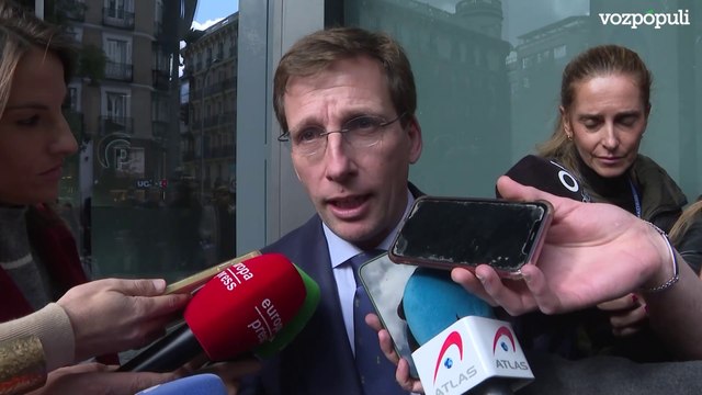 Almeida critica que Pedro Sánchez amnistíe terroristas