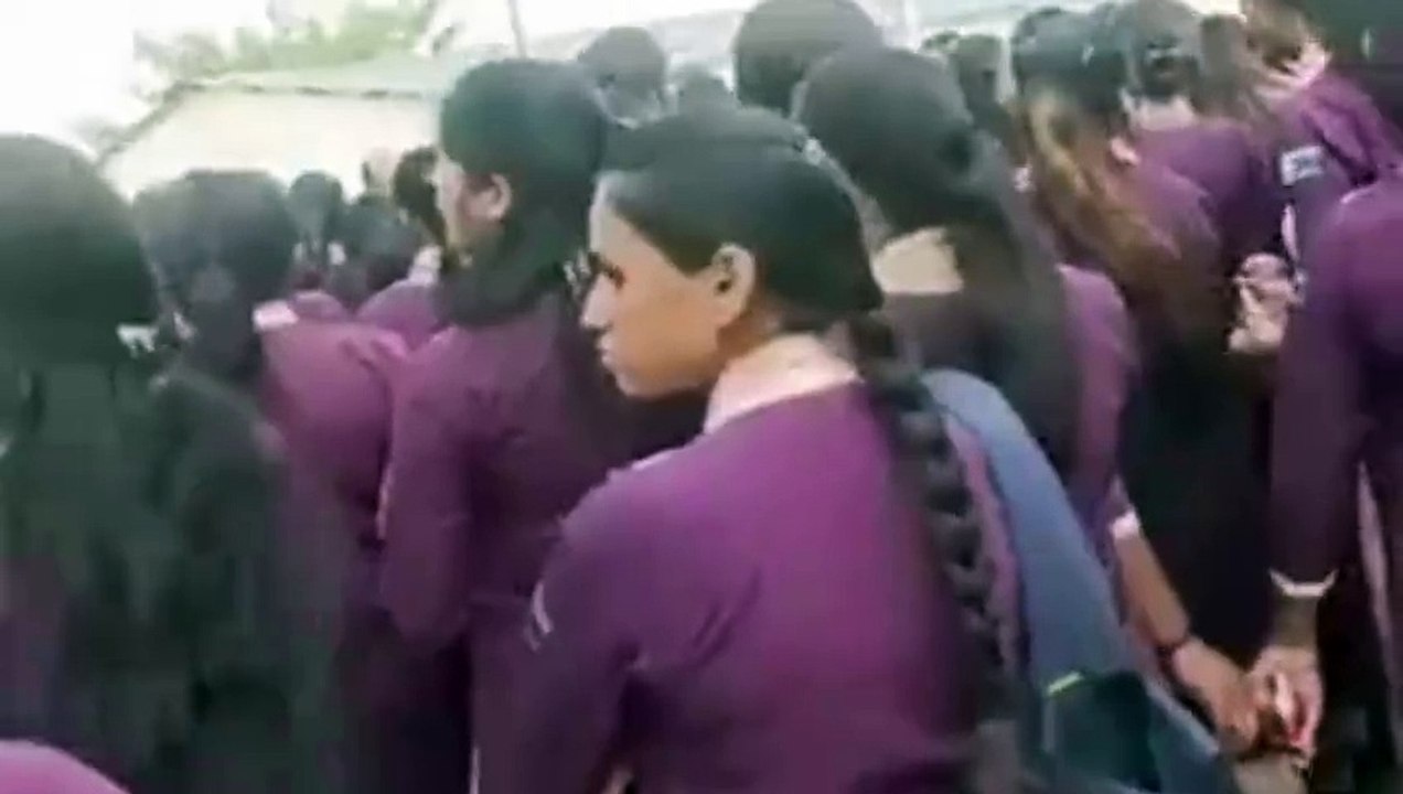 Video: पुलिस विभाग में लड़कियों का शोषण, ऑफिस स...