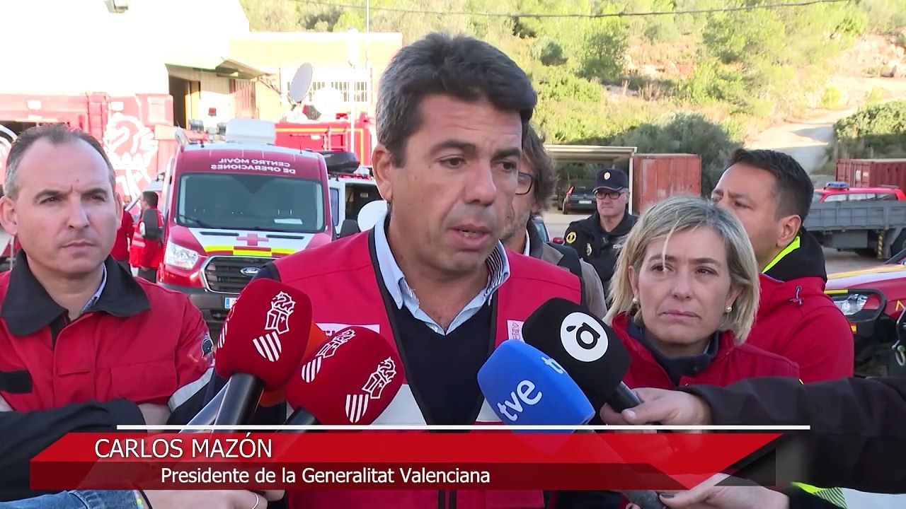 El incendio de Montitxelvo (Valencia) obliga a suspender las clases en seis municipios