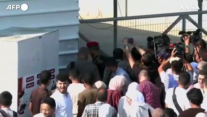 Gaza, primi stranieri via dalla Striscia attraverso valico di Rafah
