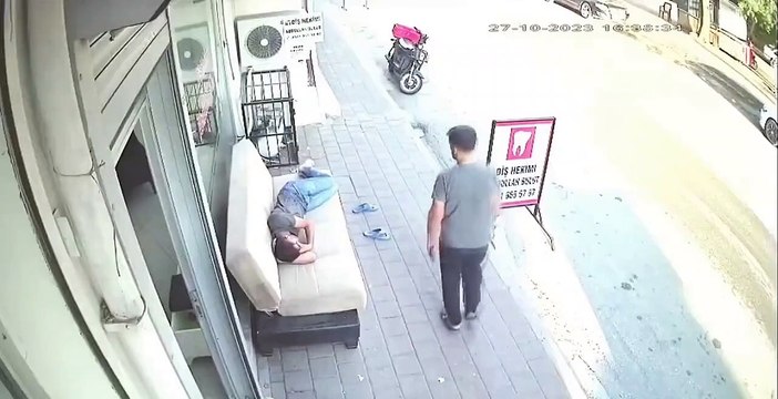 Réveillé de sa sieste par un chauffard