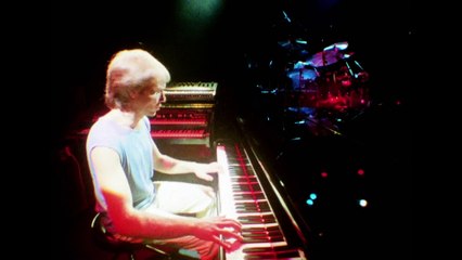 Dire Straits - Telegraph Road (Live At The Hammersmith Odeon, London, UK / July 1983)