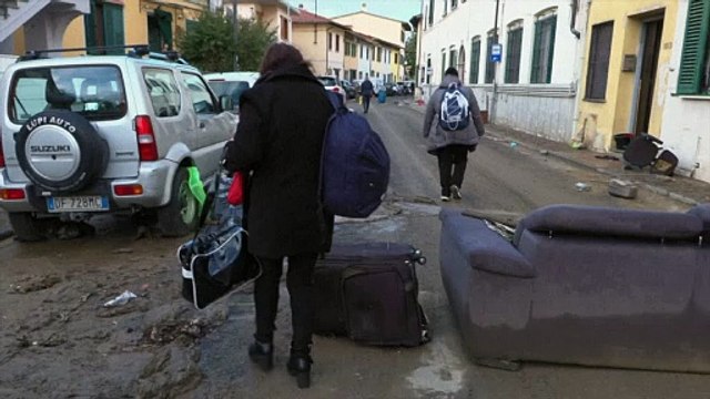 At least ten dead as Storm Ciaran batters Europe