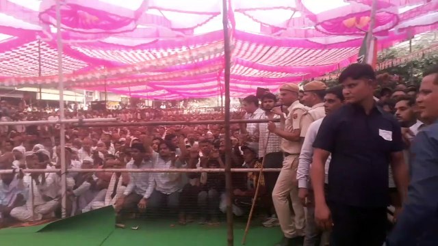 जलशक्ति मंत्री व 25 सांसदों पर यूं बरसे सीएम अशोक गहलोत...!