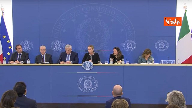 Meloni: Telefonata comici russi? Questione gestita con leggerezza, ha esposto la Nazione