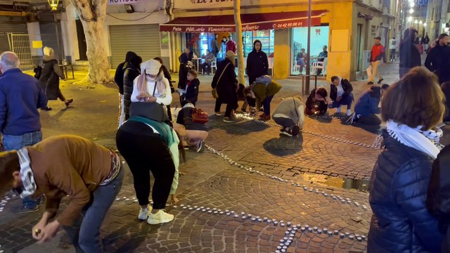 Martigues. Rassemblement et bougies pour la paix au Proche-Orient