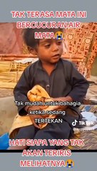 HATI SIAPA YANG TAK TERIRIS MELIHATNYA :'(
