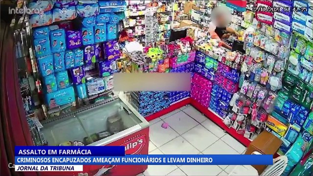 Criminosos encapuzados ameaçam funcionários de farmácia e levam dinheiro