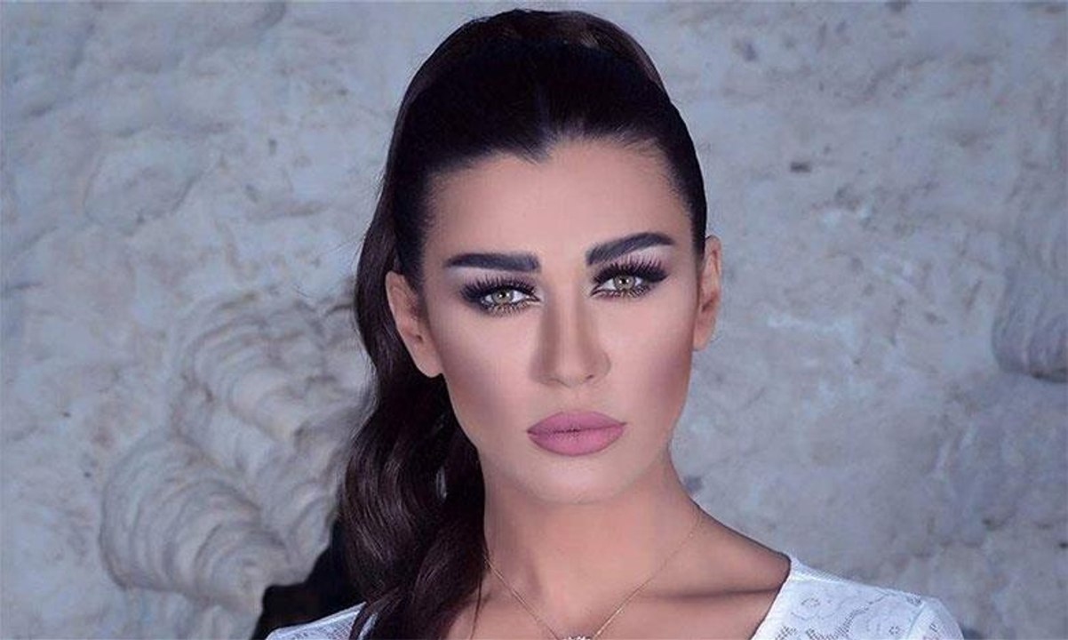 نادين الراسي تتعرض للضرب المبرح على يد شقيقها