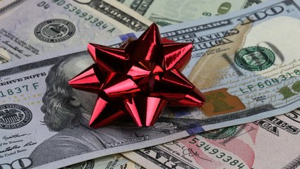 Everyone You Should Remember to Tip Over the Holidays (and How Much to Give)