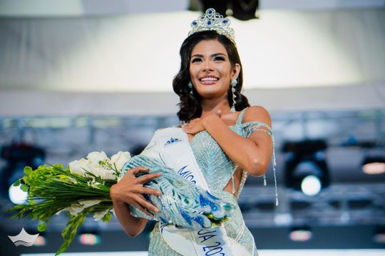 Sheynnis Palacios rumbo a El Salvador para Miss Universo 2023