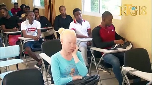 Direktè akademik inivesite André Laroche la montre gwo inkyetid li akoz sitiyasyon ekonomik peyi a