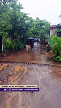Volunteers assist old-age villagers at Mokhada Medical Camp - July 2023 _ Sadguru Aniruddha Bapu