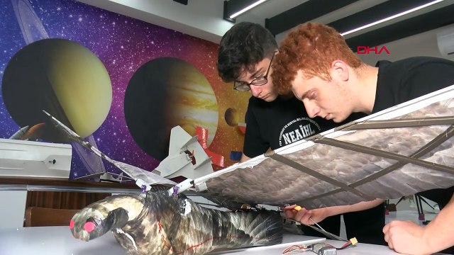 İzmir'deki Lise Öğrencileri Otonom Robotik Kuş Tasarladı