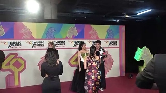 Álvaro de Luna: un premio, jaleos a Laura Escanes y una felicitación de la influencer