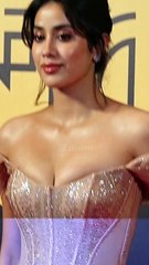 Janhvi Kapoor का रेड कार्पेट पर दिखा कातिलाना लुक