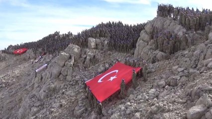 Komandolardan 100'üncü yıl tırmanışı