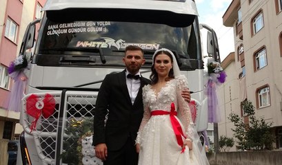 Tır sürücüsü çiftin efsane düğünü: Gelini direksiyon başına geçti
