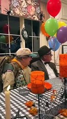 Ces grands-parents ont clairement les meilleurs déguisements d’Halloween !