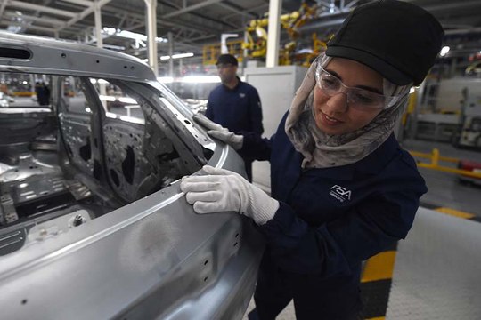 المغرب يستعد لتزعم إنتاج السيارات