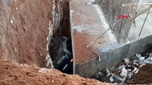 Bitlis'te kavşak inşaatına düşen otomobilde 4 kişi yaralandı
