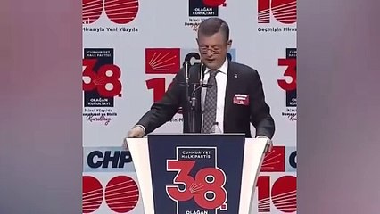 Özgür Özel a commencé son discours au Congrès en adressant ses salutations à 4 personnes en prison.