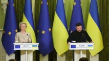 Von der Leyen anima a Kiev a hacer las reformas pendientes para aprobar el examen de la UE