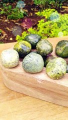 Serpentina, o Poder das Pedras e dos Cristais