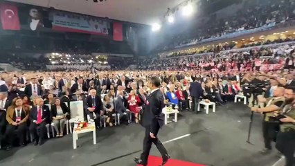 Selvi Kılıçdaroğlu'ndan Özgür Özel'e çok konuşulacak tepki: Bağırmanız hoş değil