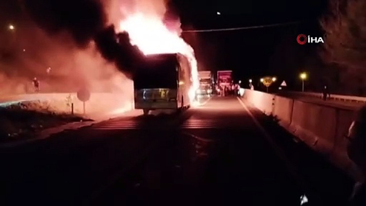 Bolu Dağı'nda otobüs alev alev yandı, faciadan dönüldü