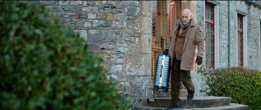 Complètement Cramé Film Extrait - Je viens pour une chambre